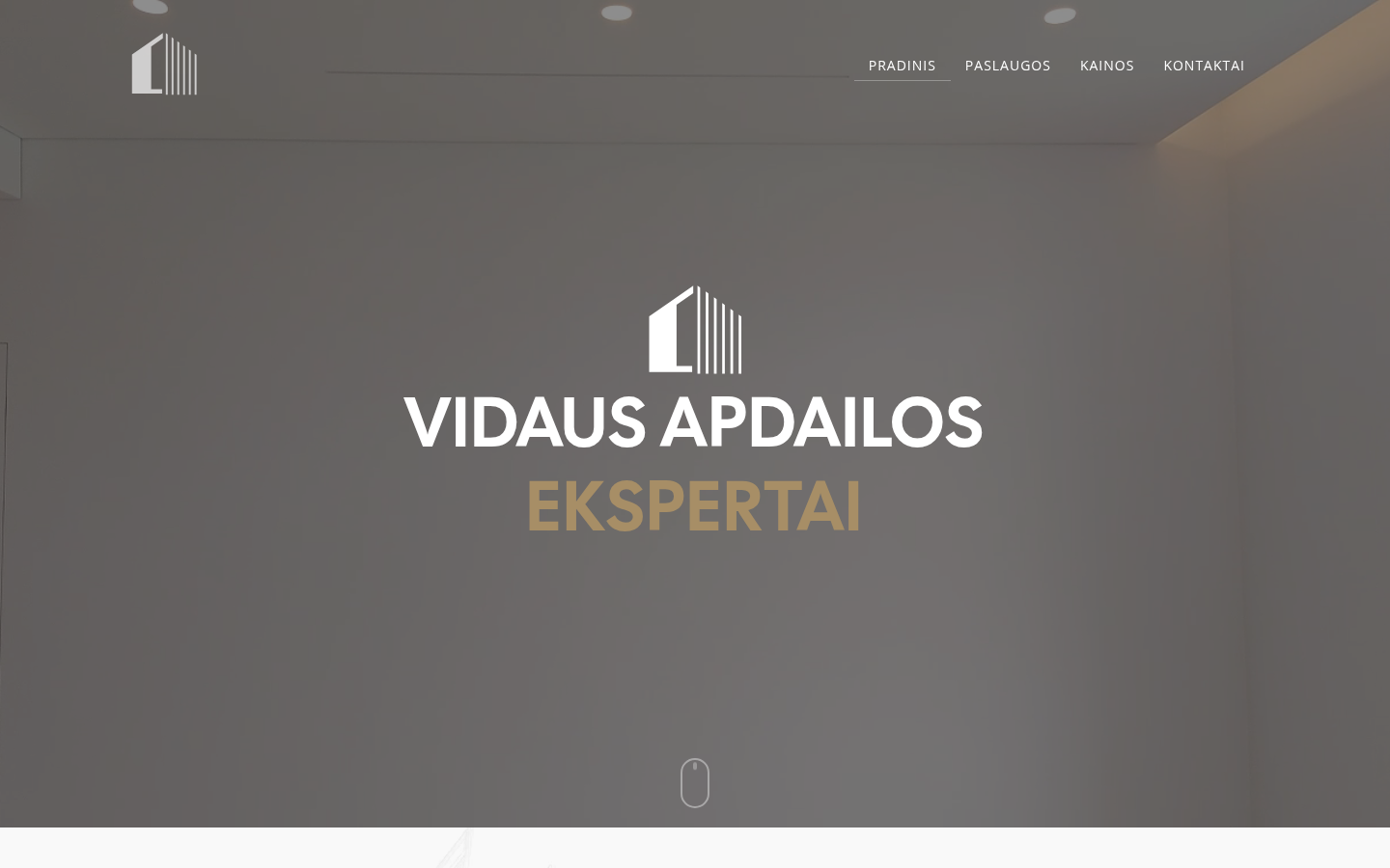 Svetainė „Vidaus apdailos ekspertai“ kompiuterio ekrane